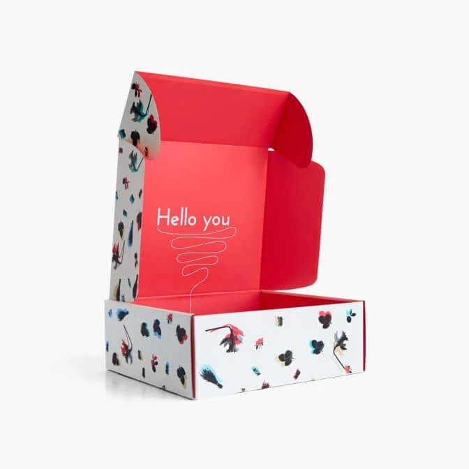 Illustration of an open e-commerce box with a red interior and a patterned white exterior.