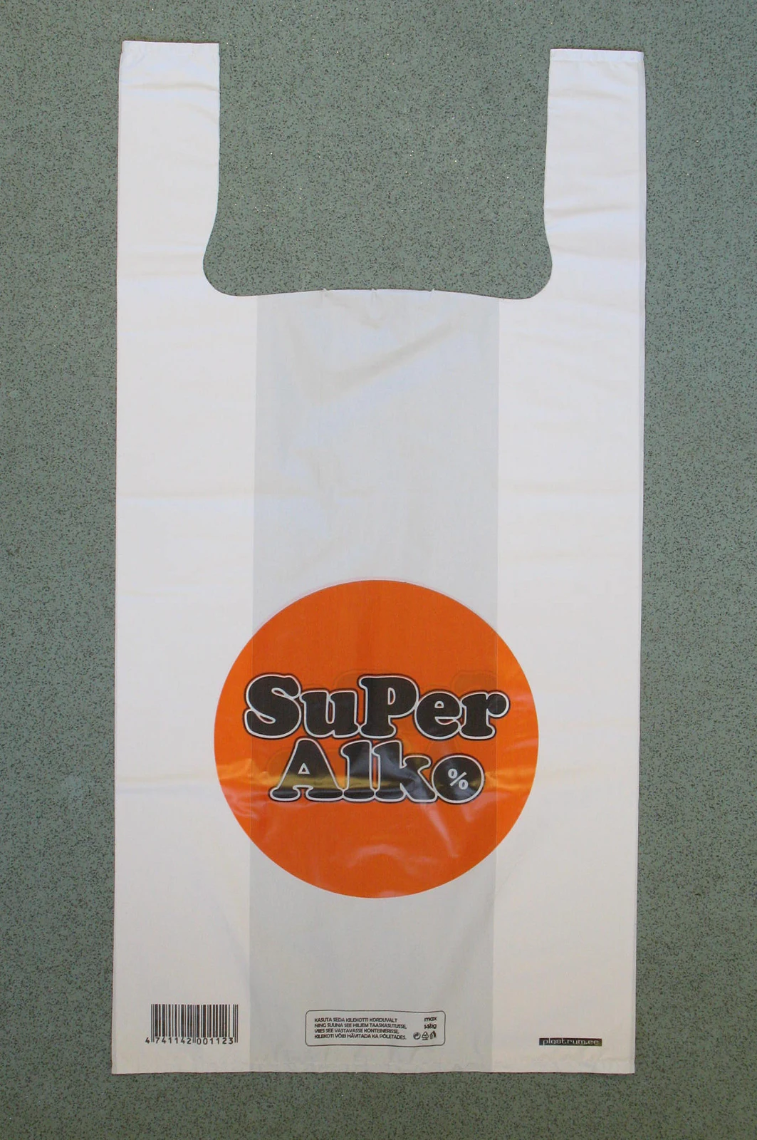 Product examples: T-shirt handle plastic bags