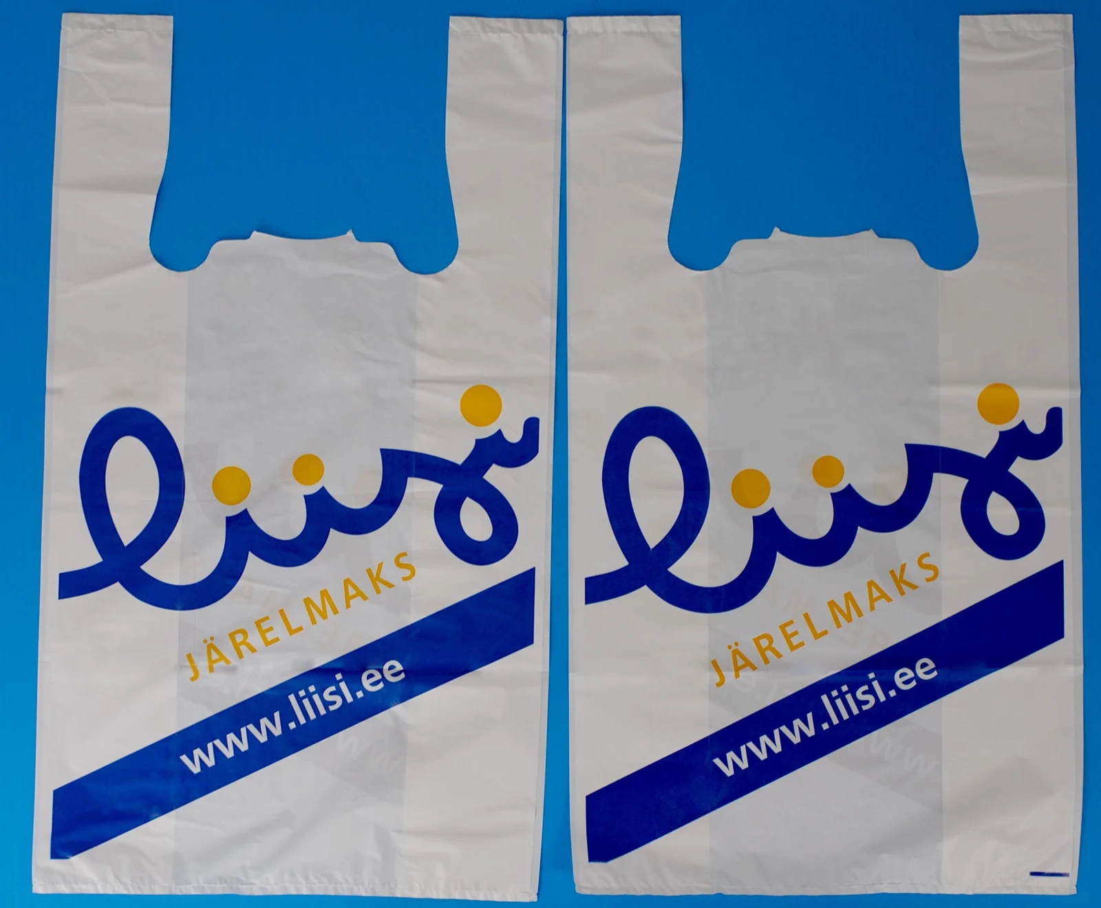 T-shirt handle plastic bags